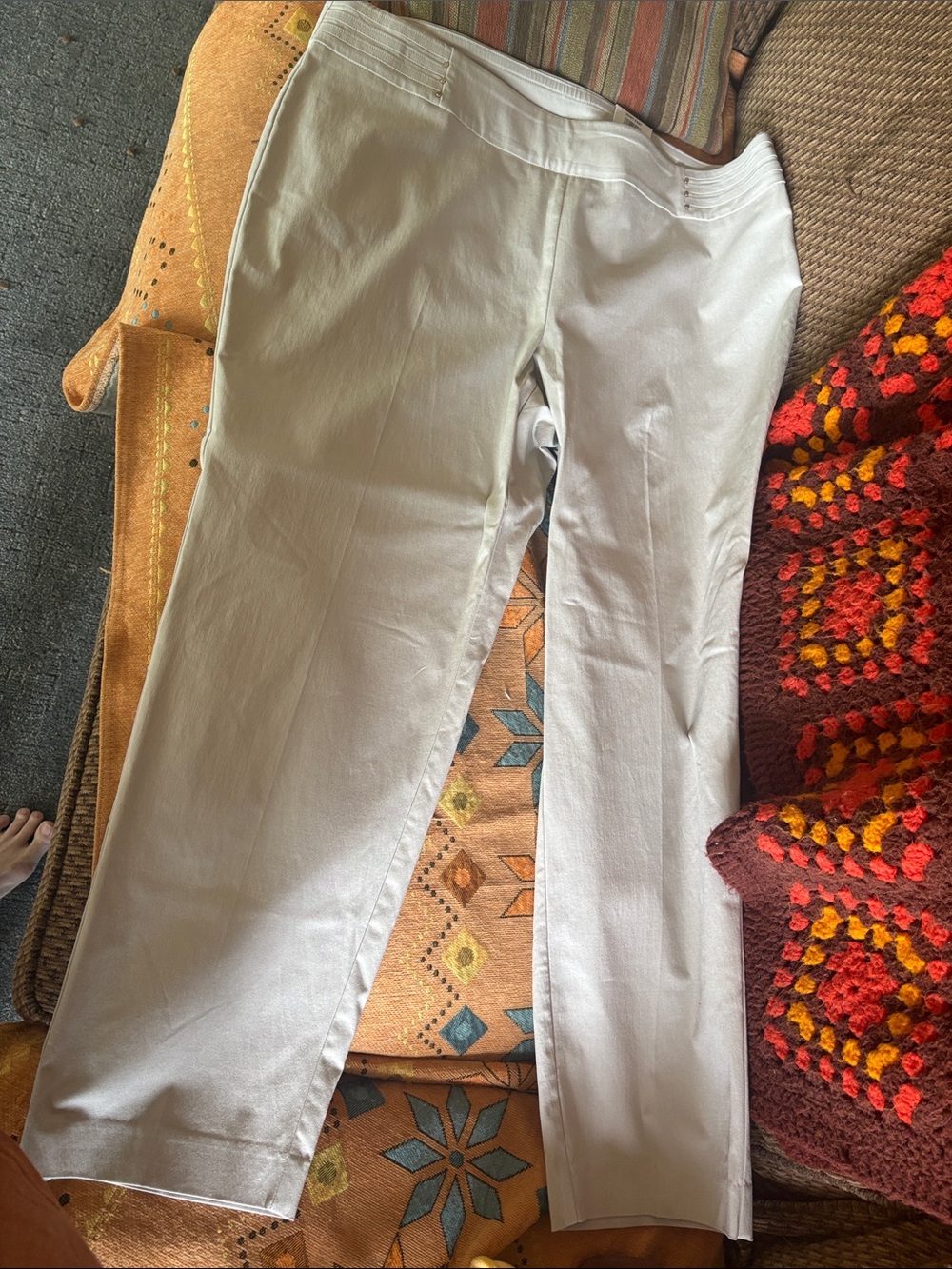 NWT JM Collection Light Beige Slim-Leg Pants Comfort Waist Band Tummy Control